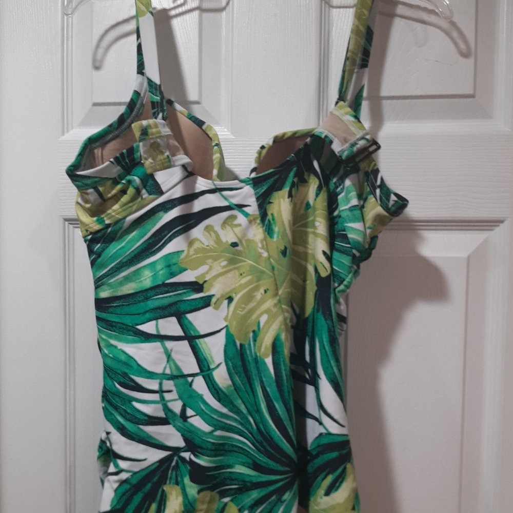 Swimwear top